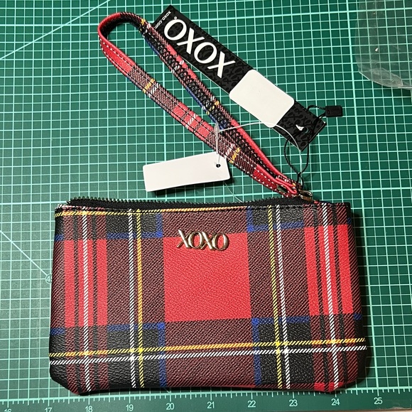 XOXO Handbags - ❤️XOXO Red and Black Plaid Wristlet
